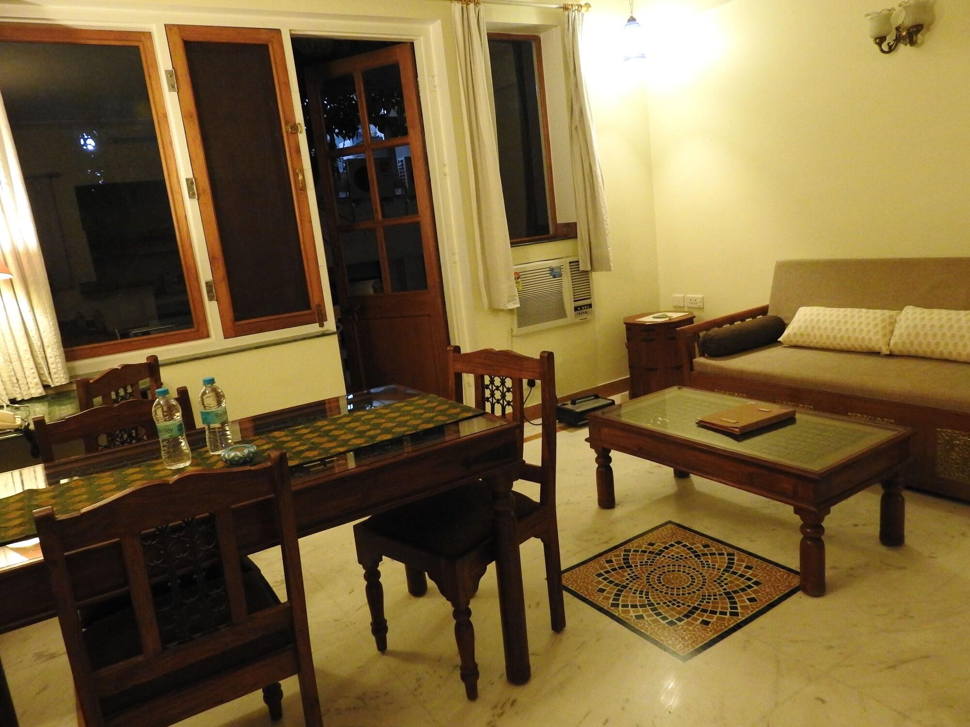 Om Niwas Suite Hotel Τζαϊπούρ Εξωτερικό φωτογραφία